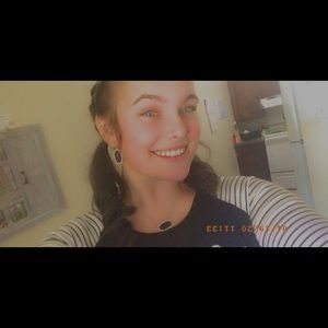 Meet your Posher, Bailey